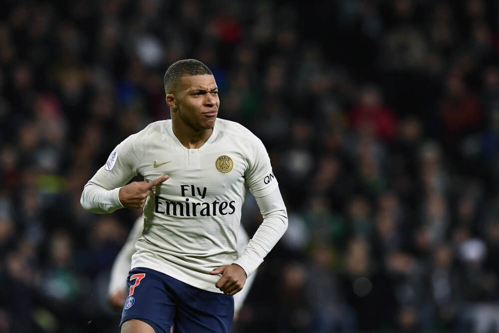 波兰外长怒怼马斯克：飞火星去吧